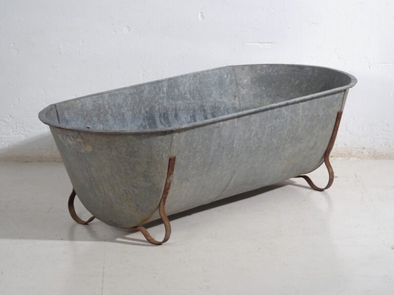 Antique Galvanized Zinc Bathtub – European Industrial Tub – circa 1900 #5 – Decorative Objects, Iron, Rustic (photo 8 of 39)