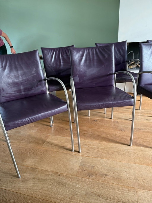 Six chaises design en cuir