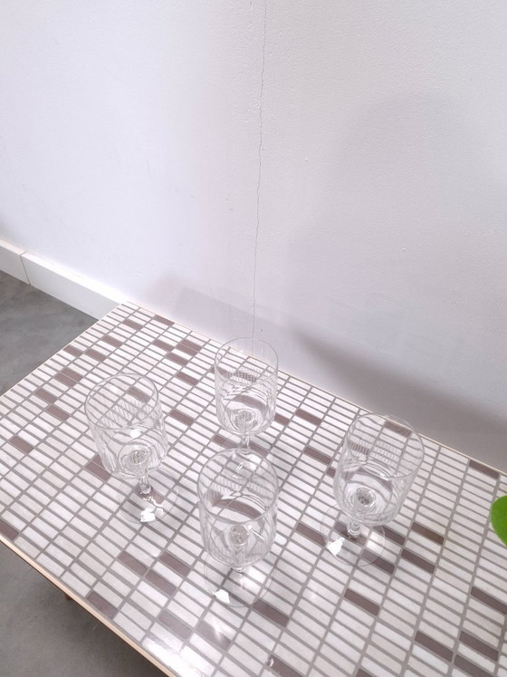 Image 1 of Set di bicchieri da vino con linee incise