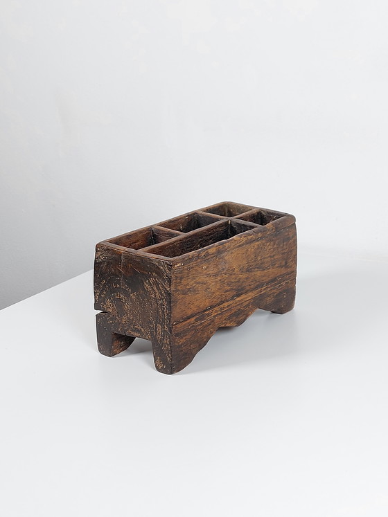 Image 1 of Recipiente antiguo de madera para nueces de betel, almacenamiento asiático, Indonesia, Java