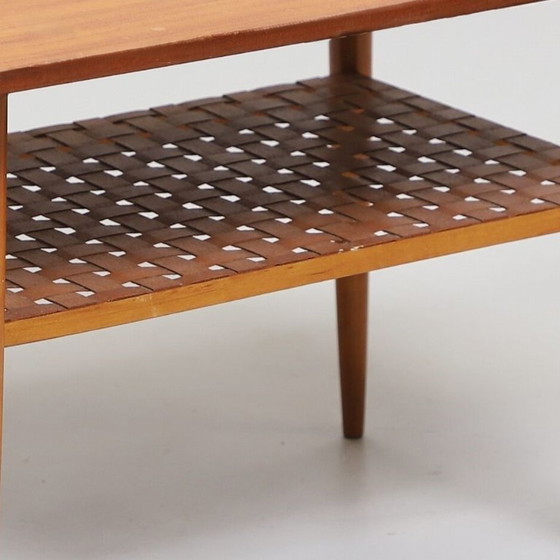 Image 1 of Table basse vintage Scandinave en teck avec étagère tressée - années 60