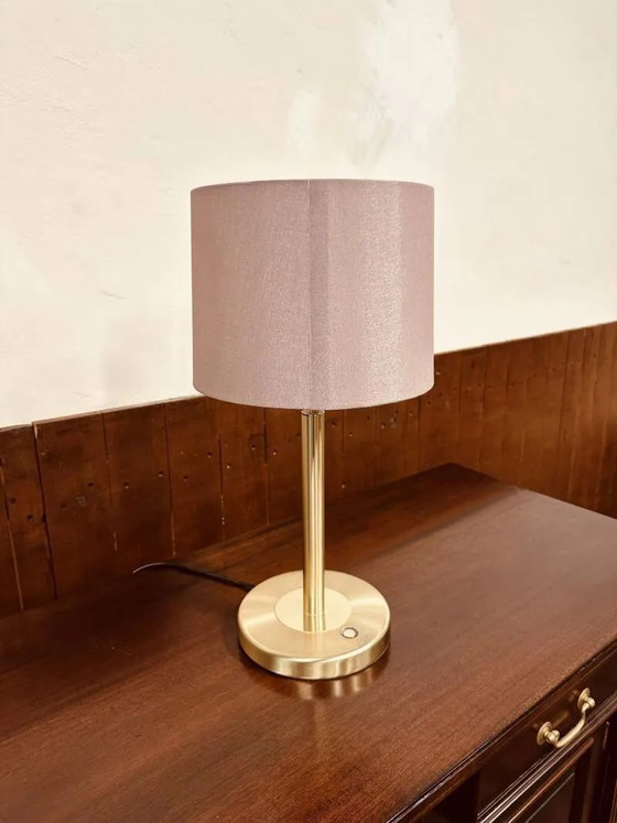 Lámpara de mesa clásica de latón, Lámparas de mesa, Vintage (foto 5 de 9)