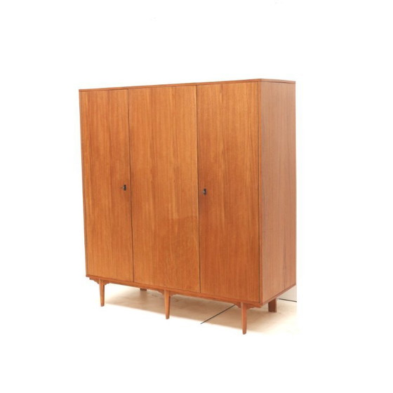Image 1 of Vintage Belgisch design 3-deurs kledingkast gemaakt in de jaren ’60