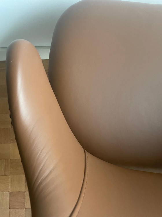 Image 1 of Replica della sedia Shell, design danese di Ib Kofod-Larsen, come nuova.