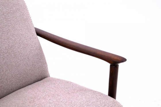 Image 1 of GFM-142 fauteuil, ontworpen door Edmund Homa uit de jaren 1960. Na renovatie.