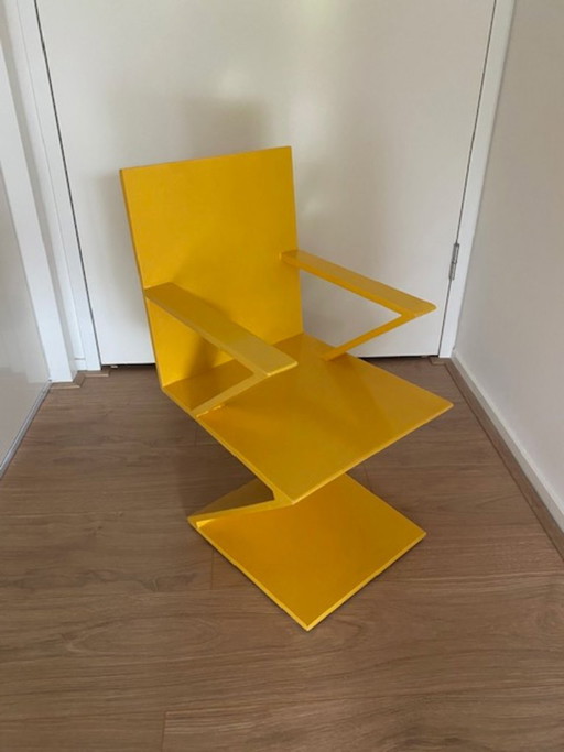 Silla Zig Zag pequeña con reposabrazos basada en silla Gerrit Rietveld – krukjes, Wood