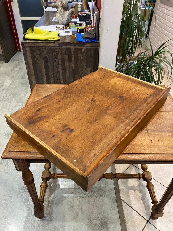 Image 1 of Escritorio con 1 cajón en madera maciza de roble con patas torneadas y talladas, 89x62cm