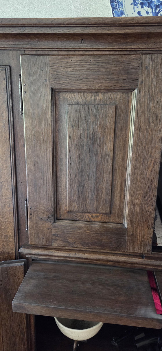 Image 1 of Mobiletto in legno scuro (vetro) realizzato in legno antico