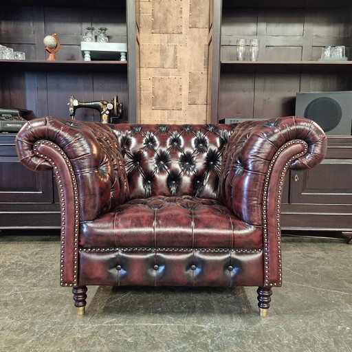 Chesterfield Medburn armchair - Antique red