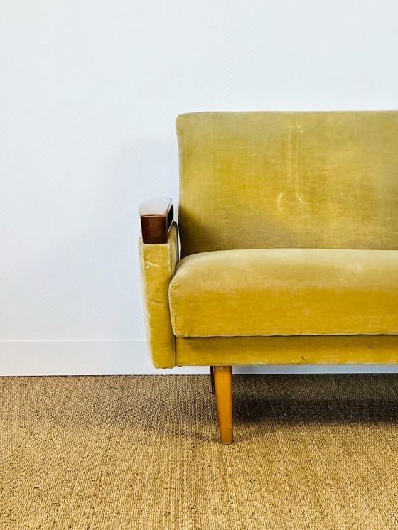 Image 1 of Canapé convertible et fauteuil vintage scandinave en teck et velours, 1960, Set de 2