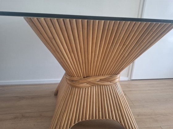 Image 1 of 'Wheat Sheaf' (korenschoof) tafel, ontworpen door John & Eleanor McGuire (of gemaakt in die specifieke stijl) uit de jaren 70.
