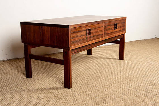 Image 1 of Kleine Kommode, Eingangs- oder Beistellmöbel, Dänisch aus Palisander 1960.