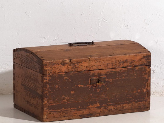 Antike Truhe mit dunkler Patina (ca. 1900) #3 – Aufbewahrungsschrank, Rustic (photo 2 of 40)