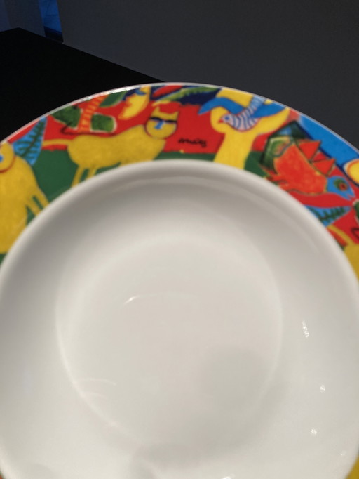 Set of six deep plates, Corneille
