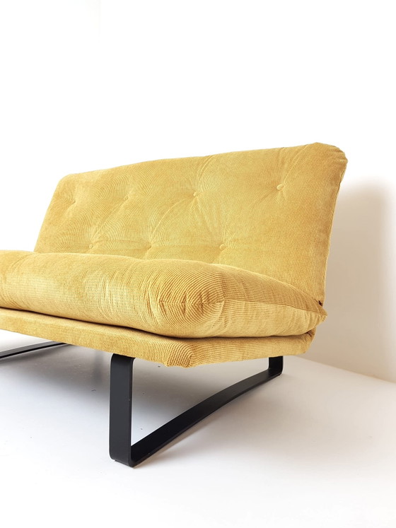 Artifort Kho Liang Le Bank 1,5 Zit Nieuw Gestoffeerd Gele Rib – 2 zitsbanken, Metal, Textile, Vintage (photo 6 of 15)