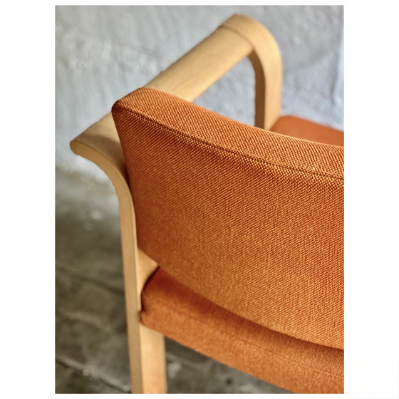 Image 1 of Juego de 2 sillas Magnus Olesen naranjas, Dinamarca, años 70 