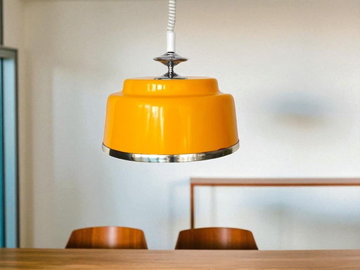 Lampe suspendue de cuisine à tirette jaune, Mid Century Modern, 1970