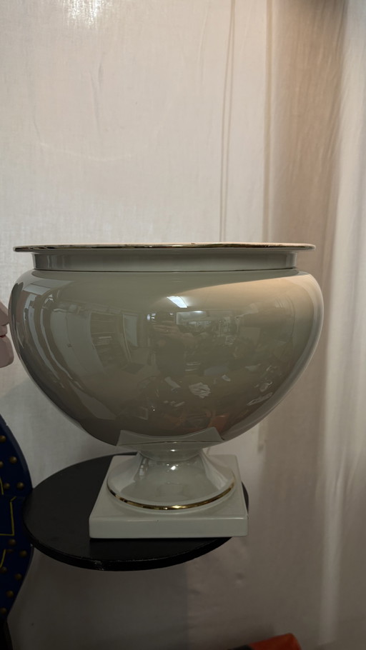 Italian Designpot | Bosa Ceramics - White with Gold accent.
