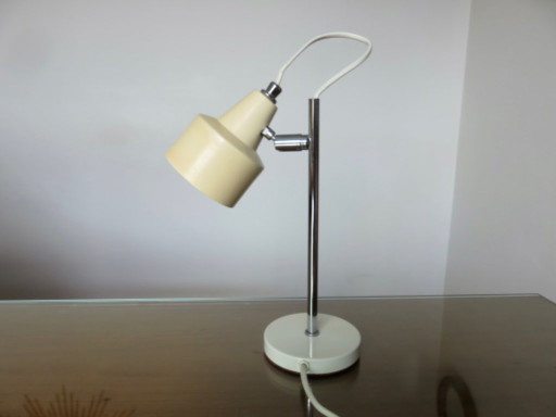 Lámpara italiana con rótula, metal cromado y lacado, años 60-70. – leeslamp