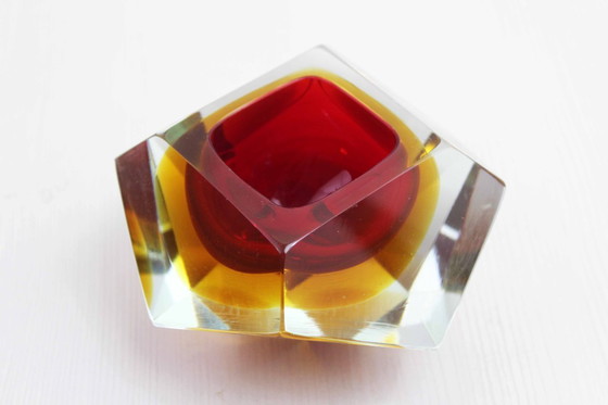 Image 1 of Cendrier Diamant en verre de Murano
