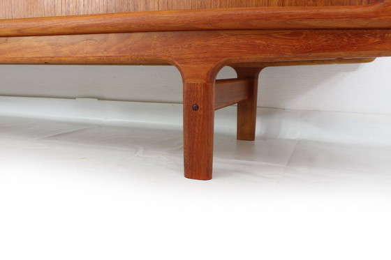 Image 1 of as new, Dyrlund Danish Mid Century Teak Sideboard / Vintage Credenza avec portes tambour, entièrement restauré