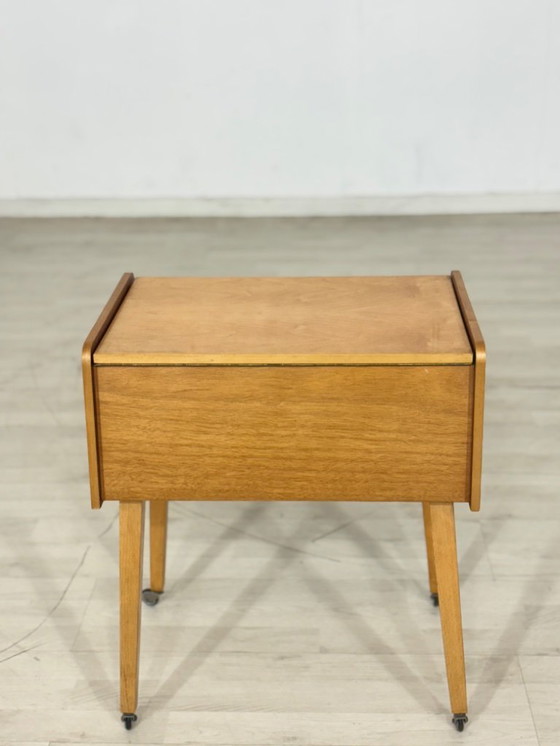 Image 1 of Tavolo da cucito di metà secolo, mobiletto da cucito, tavolino laterale, cassettiera, vintage