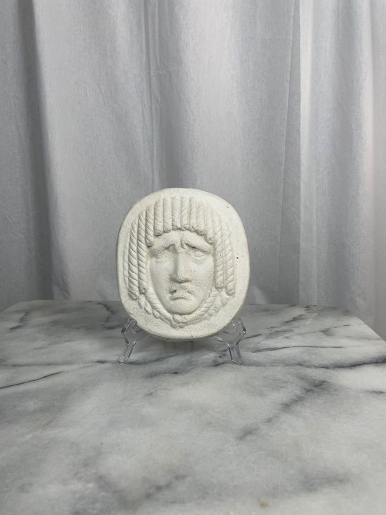 Image 1 of Rostro en bajo relieve, estilo máscara antigua