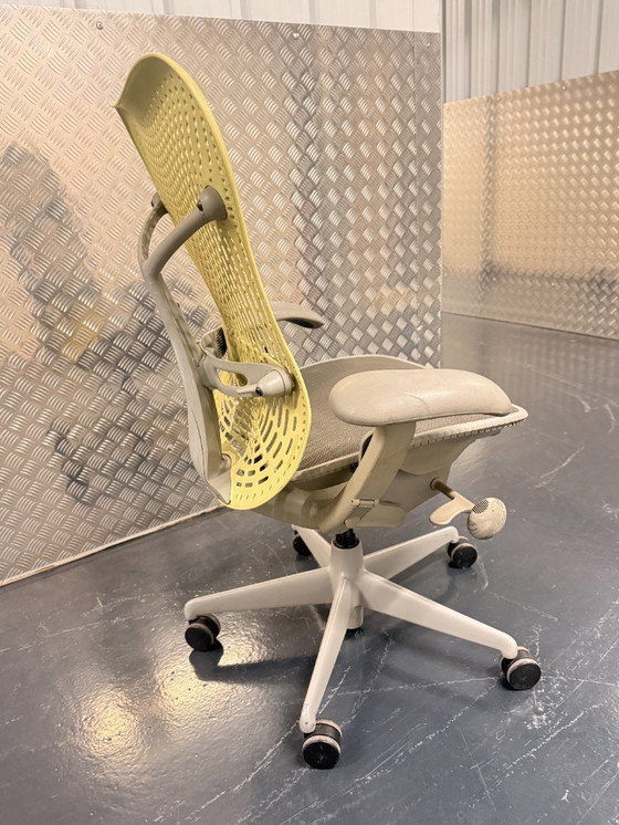 Image 1 of Herman Miller Mirra Bureautoel