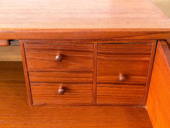 Cómoda Tocador Escandinava de Teca de Borge Mogensen – Wood (photo 10 of 15)