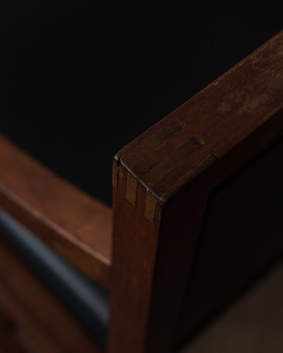 Image 1 of Vintage Houten Armstoel Met Zwart Kunstleer, Scandinavische Stijl