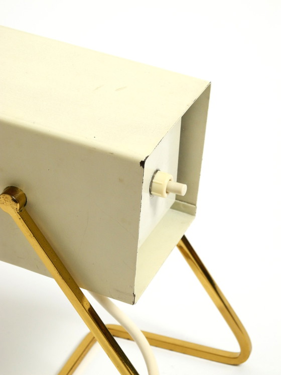 Image 1 of Tolle Mid Century Modern Nachttischlampe aus Metall mit Messingsockel von Kaiser Leuchten