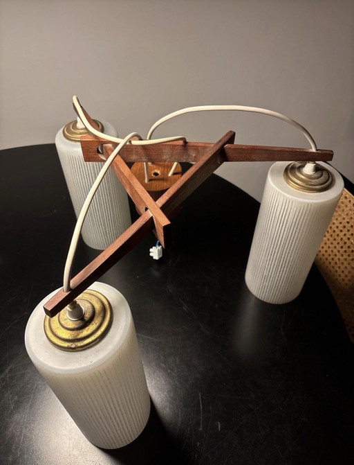 Lampada a sospensione danese in legno e vetro