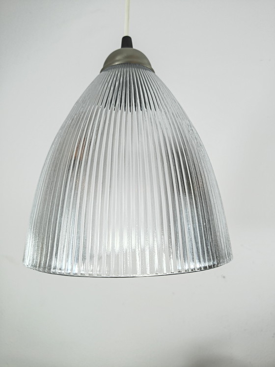 Image 1 of Vintage 2 hanglampen ribbelglas jaren 70  Ø20 cm