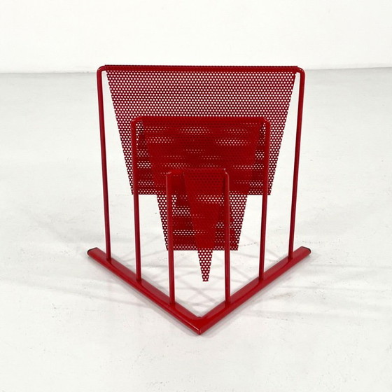 Image 1 of Zeitschriftenständer aus rotem, perforiertem Metall von Markus Börgens für D-Tec, 1980er Jahre