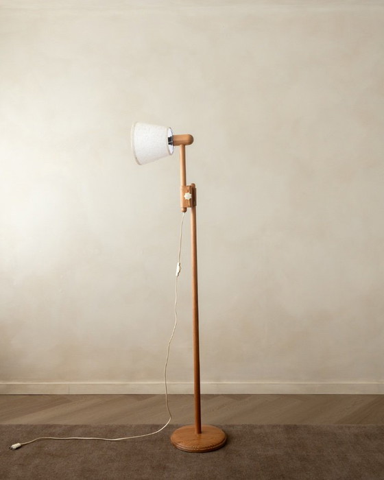 Vintage Deense grenenhouten verstelbare vloerlamp van +LYS Denemarken, jaren 60, Scandinavische moderne (photo 7 of 16)