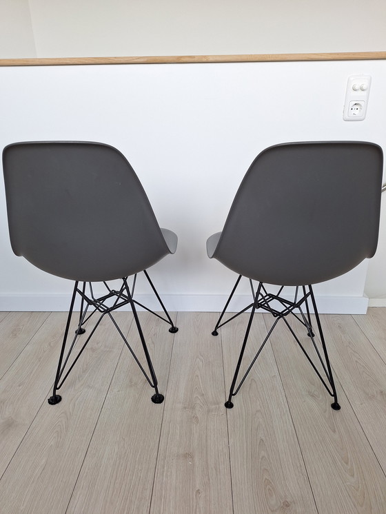 Image 1 of 2 Vitra Eames DSR
