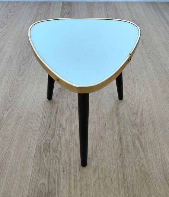 Image 1 of Vijftiger jaren bijzettafel in lichtblauw