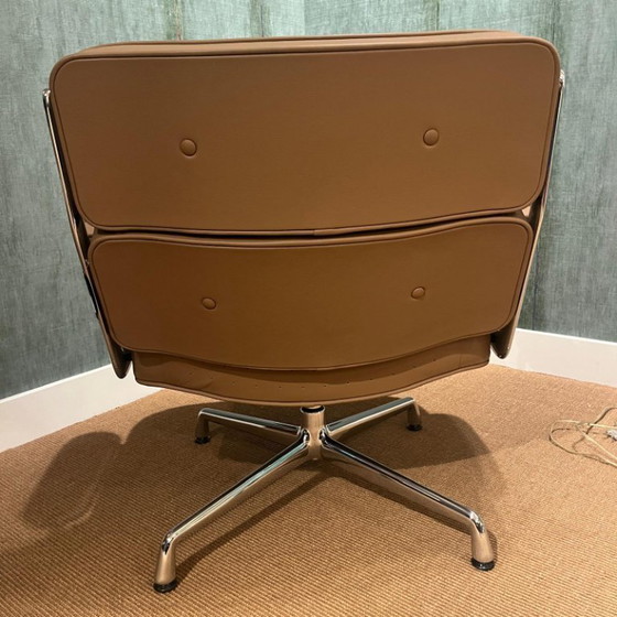 Image 1 of Poltrona Vitra ES 105 Lobby