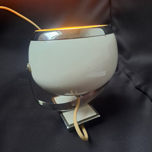 Eyeball Space Age Wall Lamp - Glossy White Aluminum & Chrome-plated Steel (1970s)