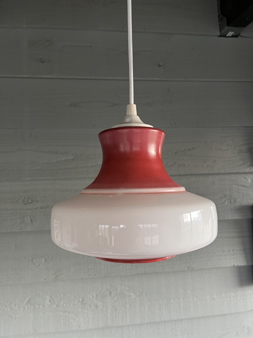 Vintage-Pendelleuchte aus Opalglas