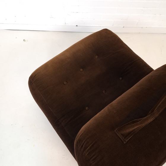 Image 1 of Poltrona vintage anni '70 in velluto a coste marrone/cromato