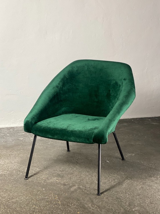 Image 1 of gerestaureerde vintage cocon fauteuil uit de jaren 60