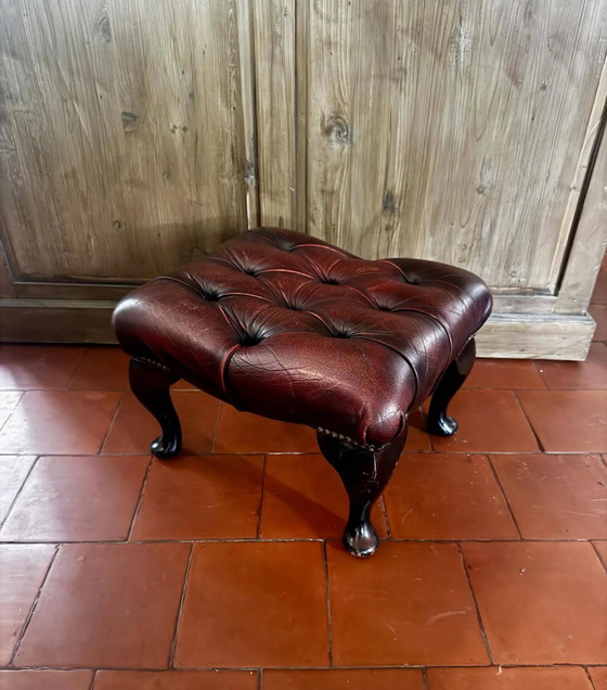 Vintage 1970s Chesterfield red leather footrest – Footstools & poufs, Wood (photo 11 of 12)