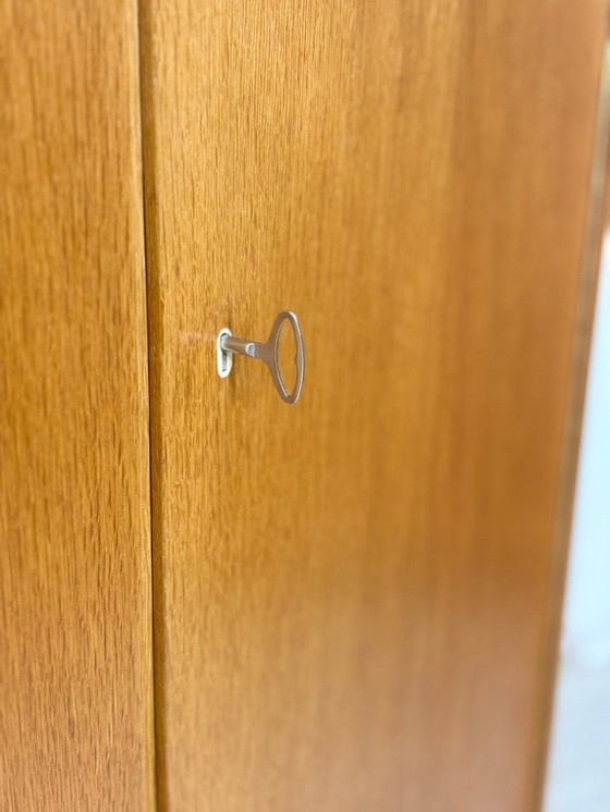 Image 1 of Magnifique armoire vintage, placard à linge, meuble en bois, style milieu du siècle