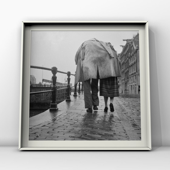 1x "Two under one coat", "High water, Amsterdam 1951". – Photography, Paper (photo 5 of 5)