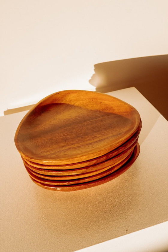 Image 1 of Assiettes à gâteaux vintage en bois, lot de 6