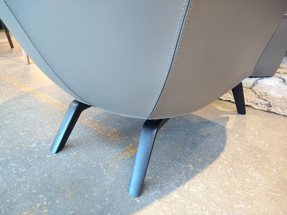 Image 1 of Fauteuil Poltrona Frau Mamy bleu avec repose-pieds