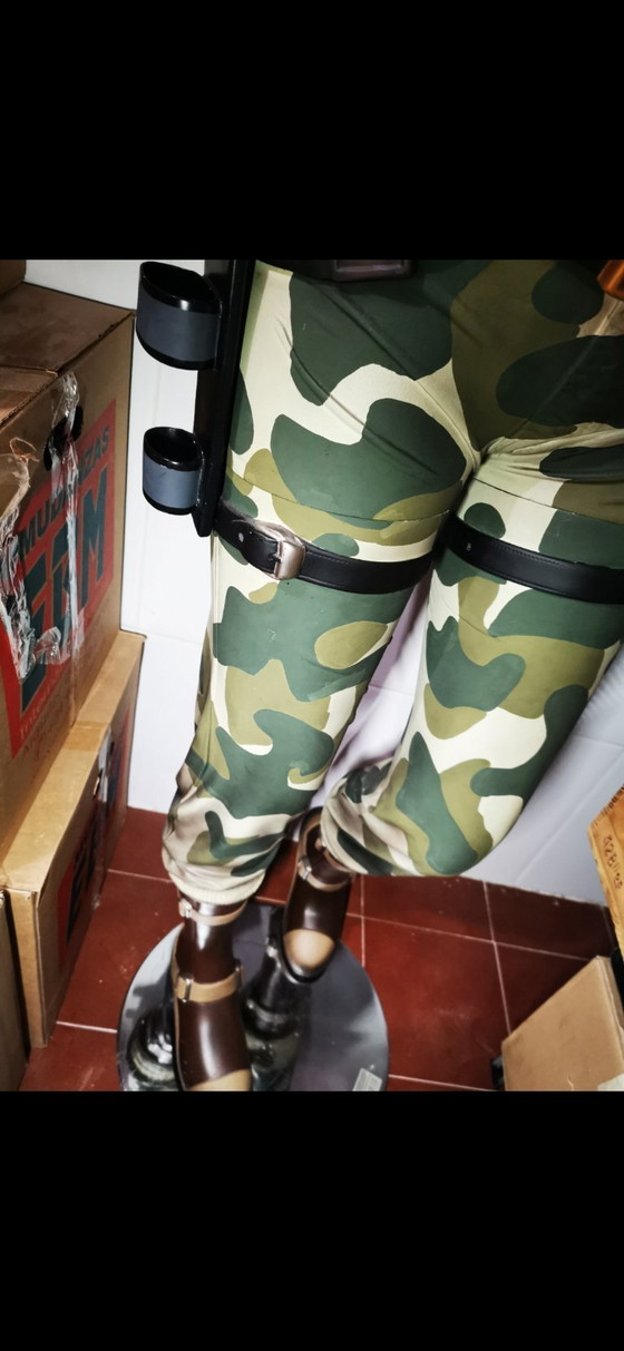 Image 1 of Lara Croft 1/1 Figure MADE OFFER MUST GO