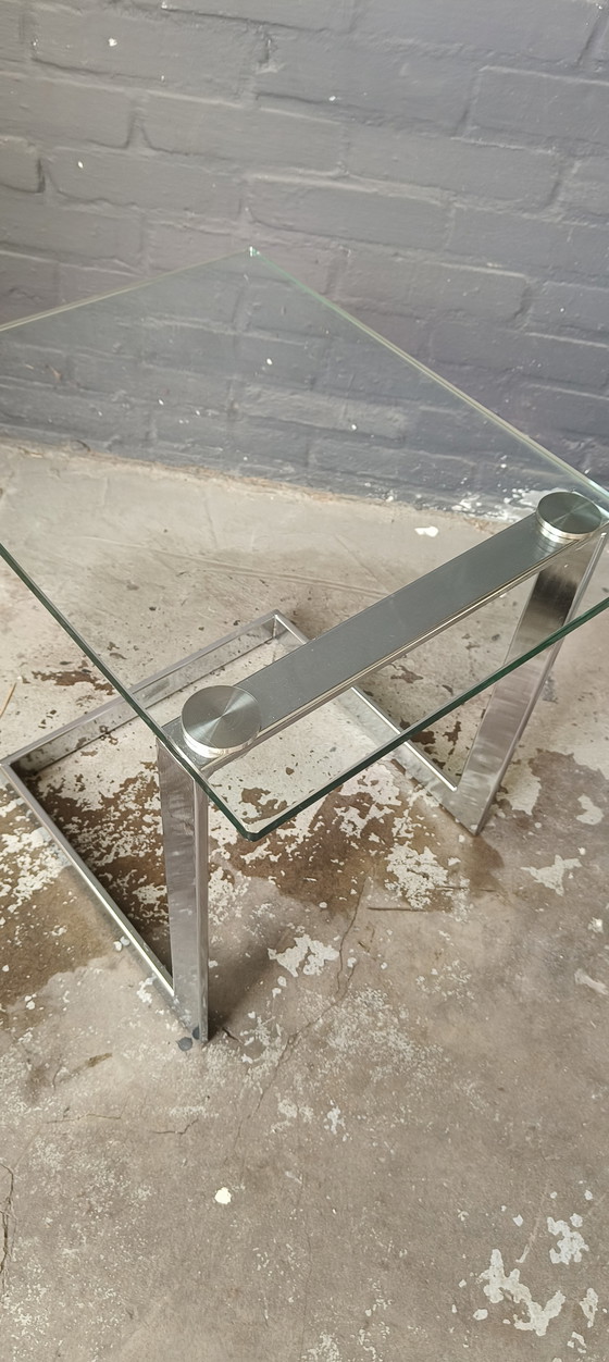 Image 1 of Tavolino laterale modernista Gebra in vetro cromato.