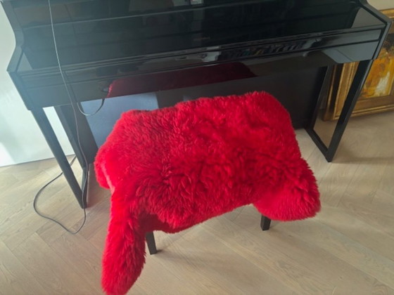 Image 1 of Pelle di pecora rossa, bella per Natale